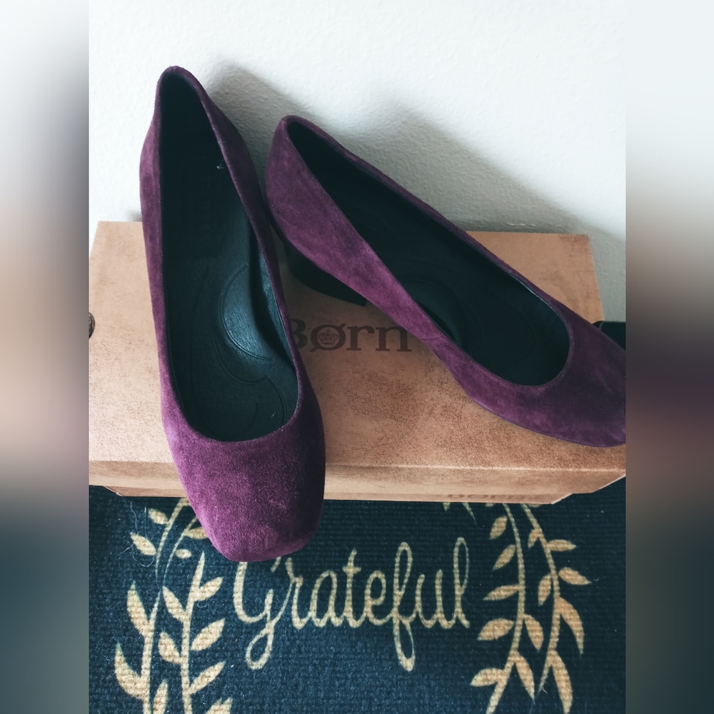 NIB Born Amery Comfort Heels